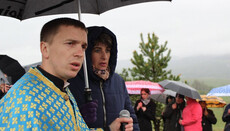 Священник УГКЦ объявил голодовку, требуя ремонта дороги