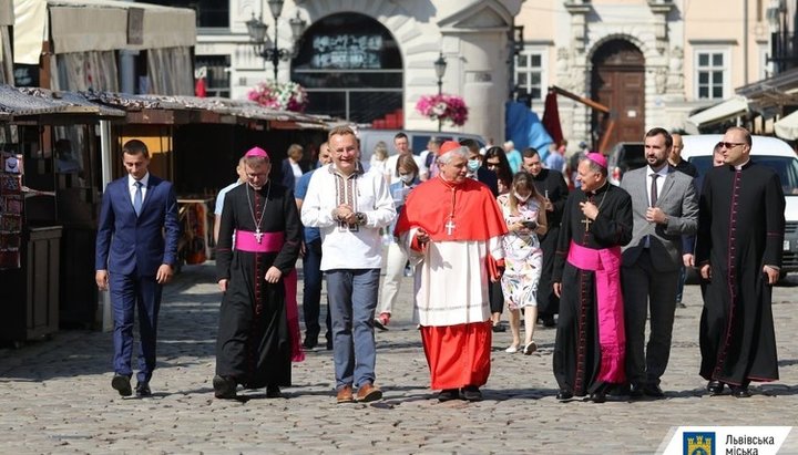 Cardinal Konrad Krajewski in Lviv. Photo: city-adm.lviv.ua