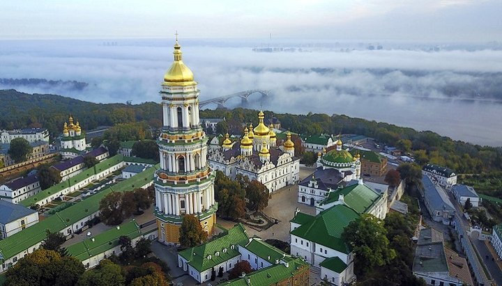 Lavra Kievo-Pecerska în cinstea Adormirii Maicii Domnului. Imagine: monasteries.org.ua
