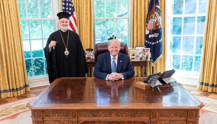 Αρχιεπίσκοπος Ελπιδοφόρος και ο Ντόναλντ Τραμπ. Φωτογραφία: 3rm.info
