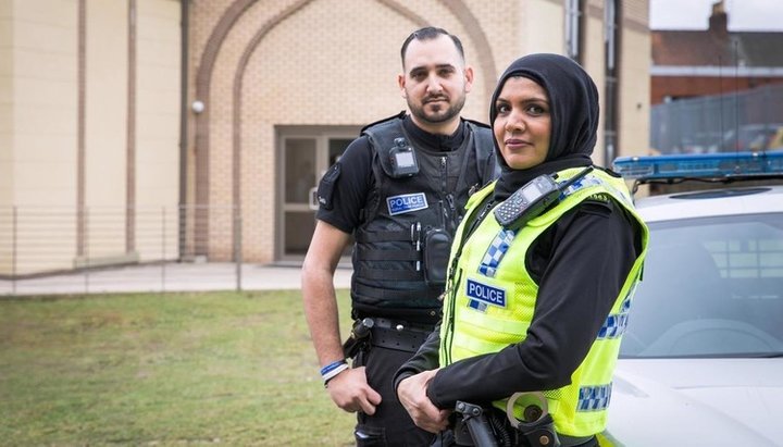 Британские полицейские-мусульмане призвали отказаться от лексики, дискриминирующей ислам. Фото: thenational.ae