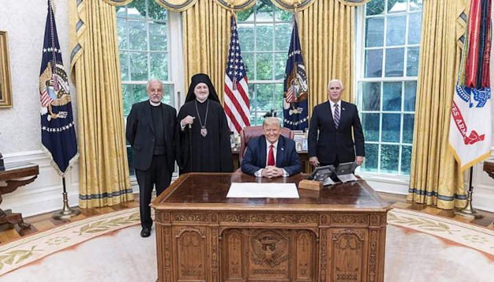 Архієпископ Елпідофор на прийомі у Дональда Трампа. Фото: romfea.gr
