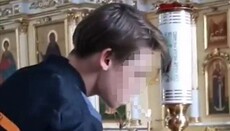 Школяр з Чити, підкуривший від свічки в храмі, записав відео з вибаченнями