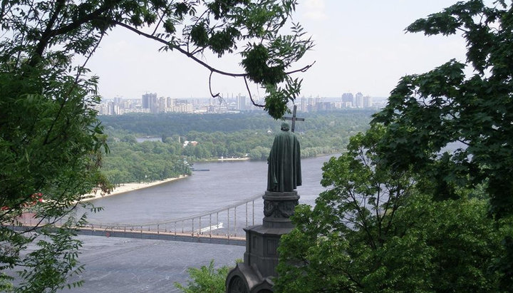 The monument to Prince Vladimir in Kyiv. Photo: lifekiev.com