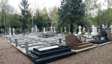 У Парижі відновлять християнські надгробки над могилами нащадків Булгакова