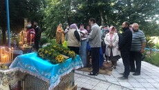 Υποστηρικτές της OCU οργάνωσαν μια άλλη πρόκληση στο ναό στο Ριασνικί