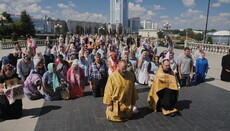 Перед кафедральным собором Минска прошел молебен о даровании мира Беларуси