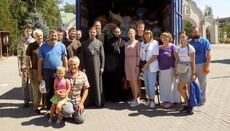 Запорожская епархия оказала помощь переселенцам Святогорской лавры