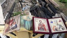 Сын священника УПЦ, чей дом уничтожил пожар, показал уцелевшие в огне иконы