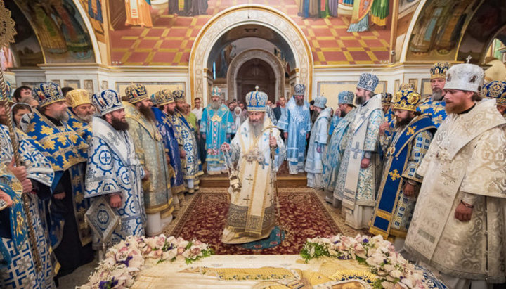 Всенощное бдение в Успенском соборе Киево-Печерской обители. Фото: news.church.ua