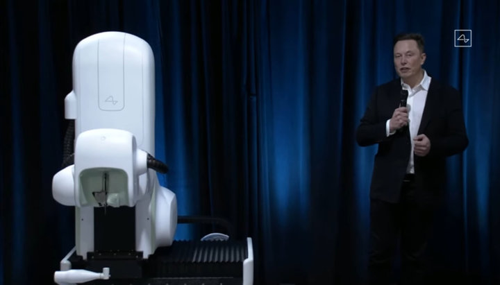 Винахідник і мільярдер Ілон Маск. Фото: скріншот відео You-Tube каналу Neuralink
