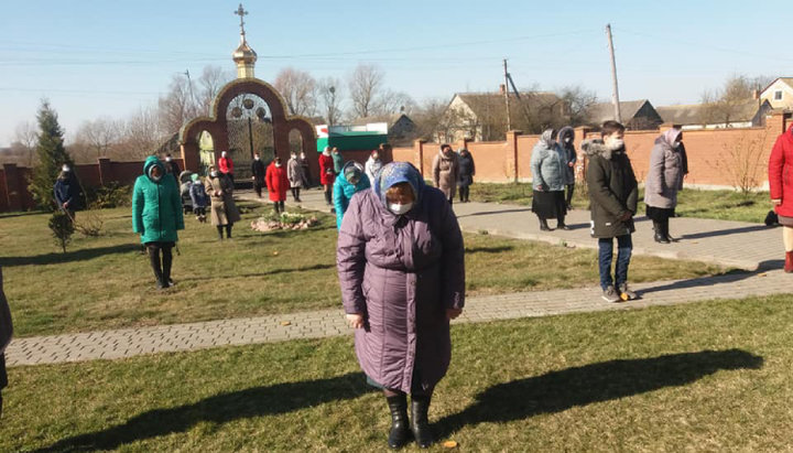 У семи областях України обмежили відвідування богослужінь