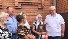 В Мариуполе совершили молебен в память о погибших жителях Широкино