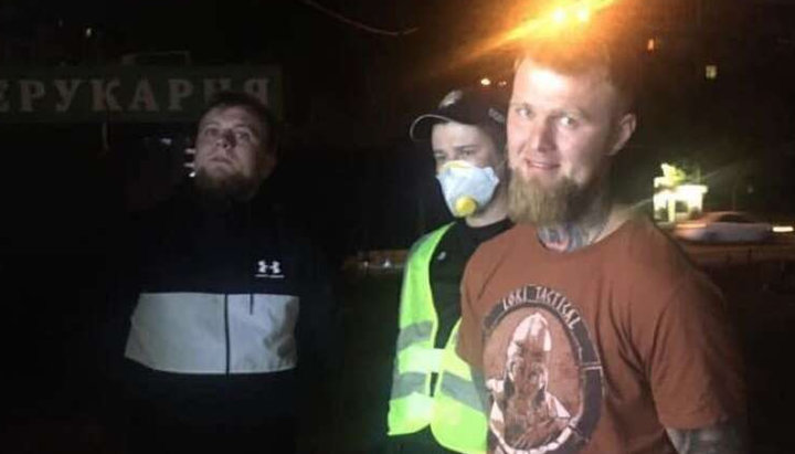 ატოშნიკებმა სცემეს უმე-ს მღვდელი. ფოტო: vesti.ua