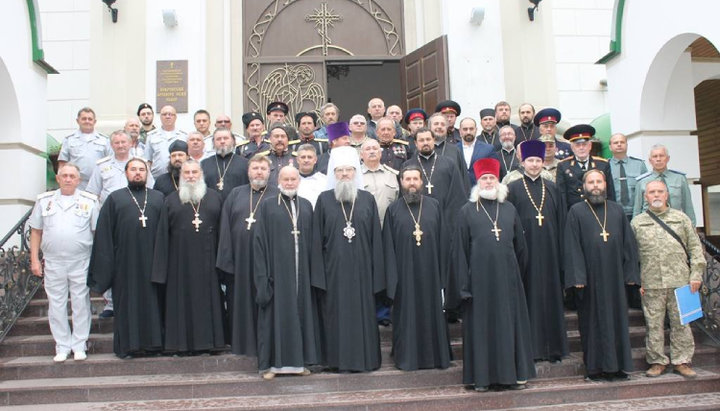 Cossacks and priests of the UOC called on the Zaporizhzhia mayor to cancel the LGBT parade. Photo: hramzp.ua