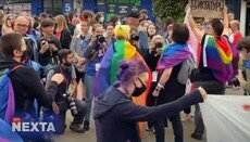 LGBT representatives join protests in Minsk