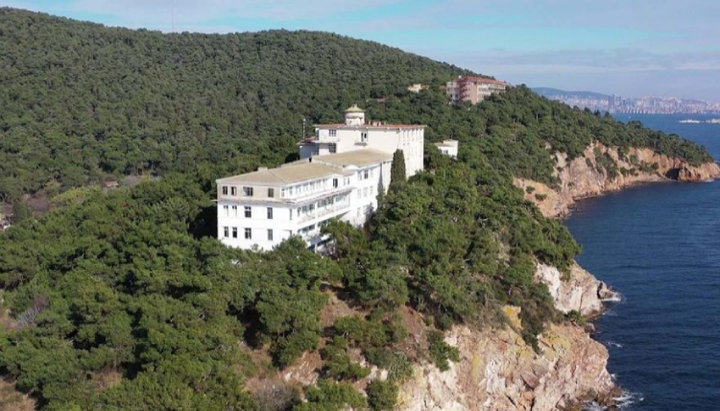 Autoritățile Turciei au ordonat ca spitalul Fanarului de pe insula Halki să fie transformat în centru educațional islamic.