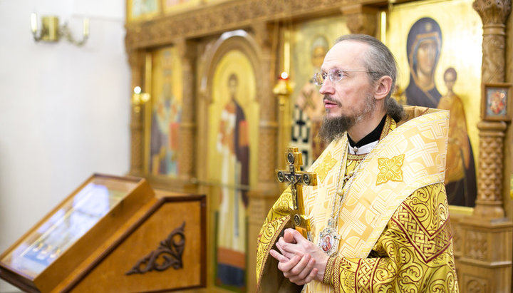 Экзарх Беларуси призвал соборно молиться, пока в страну не вернется мир