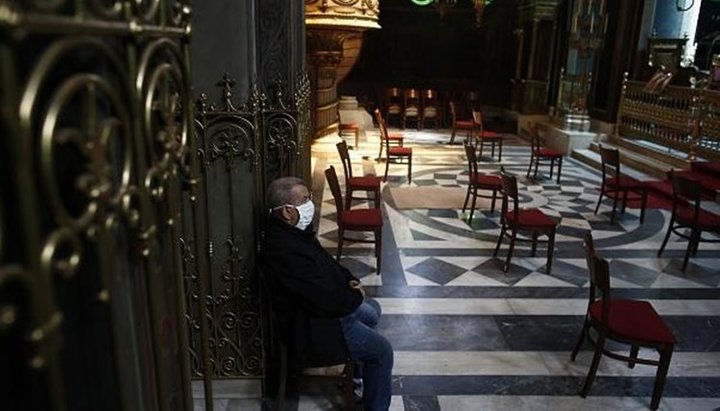 Δύο μητροπολίτες της Εκκλησίας της Κύπρου μπήκαν σε αυτο-απομόνωση λόγω του κοροναϊού. Φωτογραφία: romfea.gr