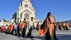 У храм Святої Софії Болгарської Церкви перенесли мощі, даровані главою РКЦ
