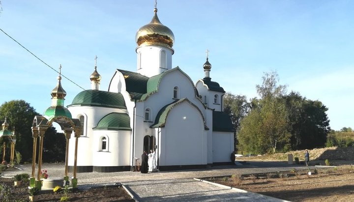 Новый храм УПЦ в селе Башуки. Фото: facebook.com/БФ Фавор