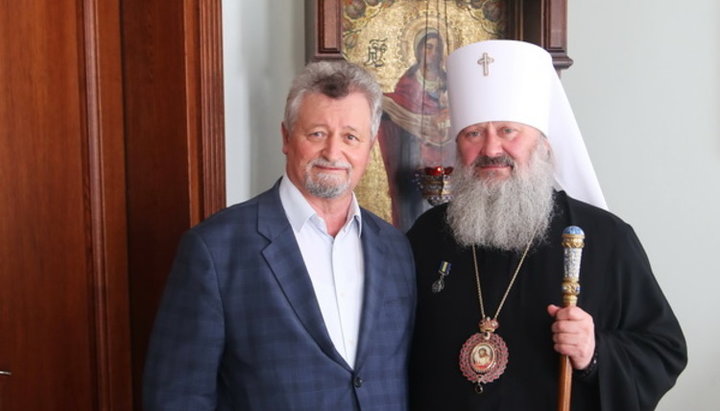 President of the National Academy of Medical Sciences of Ukraine Vitaliy Tsimbaliuk and Metropolitan Pavel. Photo: lavra.ua