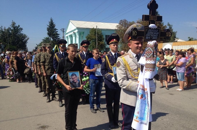 Священники УПЦ совершили отпевание погибшего под Верховной Радой нацгвардейца