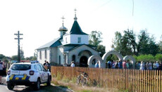 OCU supporters trying to seize the UOC temple in Volyn