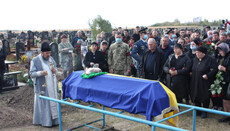 В Полтавской и Тульчинской епархиях совершили отпевание погибших курсантов