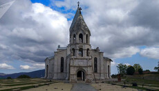 Бои в Карабахе повредили армянский собор Святого Христа Всеспасителя