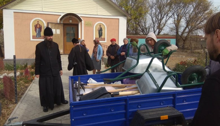 Северодонецкая епархия УПЦ передала помощь погорельцам в Луганской области