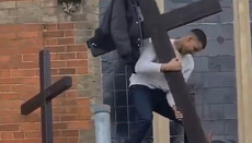 В Лондоне арестован вандал, сбросивший крест с баптистской церкви