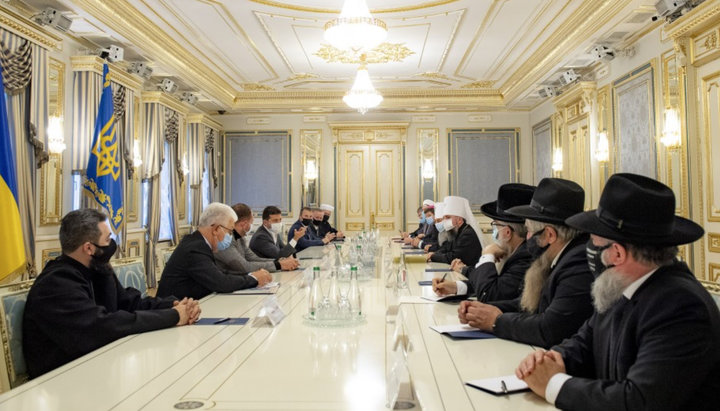 Zelensky's meeting with representatives of the AUCCRO. Photo: president.gov.ua