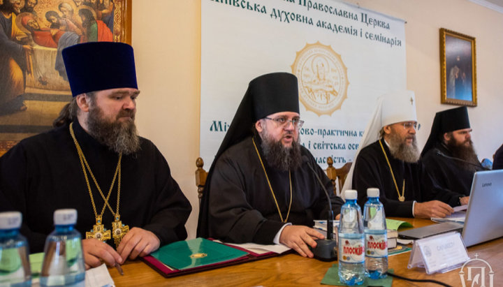 Ο επίσκοπος Σιλβέστρος (Στόιτσεβ) στο Διεθνές Επιστημονικό και Πρακτικό Συνέδριο στη Λαύρα των Σπηλαίων του Κιέβου. Φωτογραφία: news.church.ua