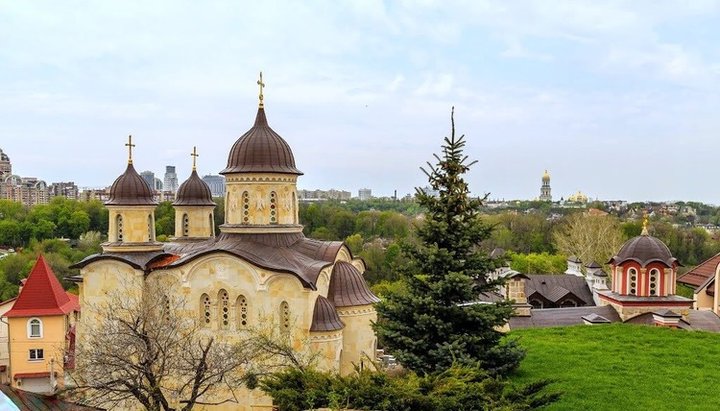 Архангело-Михайлівський Звіринецький чоловічий монастир в Києві. Фото: monasteries.org.ua