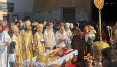 Управделами УПЦ принял участие в отпевании митрополита Амфилохия (Радовича)