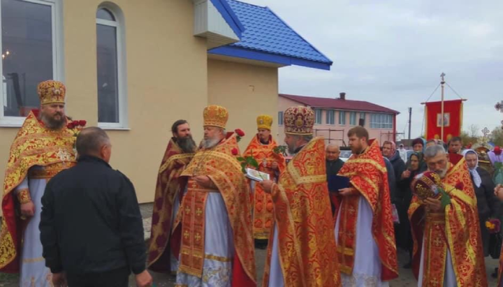 У селі М'ятин освятили храм на честь великомучениці Параскеви П'ятниці. Фото: СПЖ