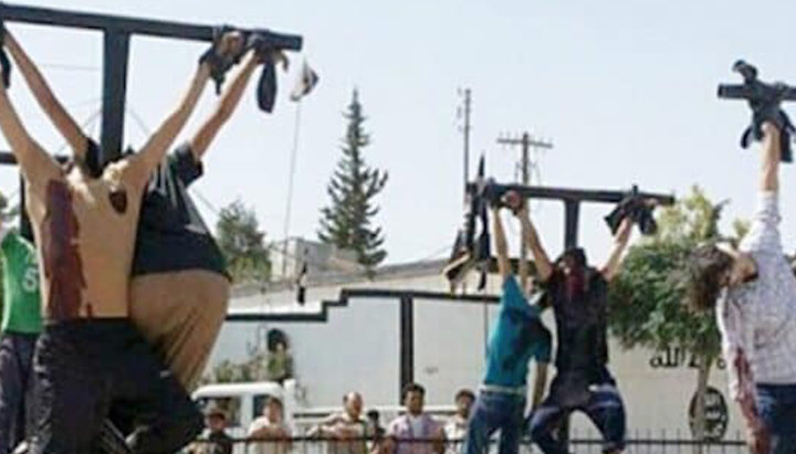 Ісламісти розіп'яли християн в Сирії. Фото: facebook.com/catholicnews.org.ua