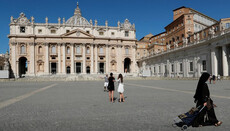 У обвиняемого в коррупции чиновника Ватикана дома нашли 600 тыс. евро