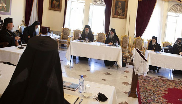 Συνεδρία της Ι. Συνόδου της Κυπριακής Εκκλησίας. Φωτογραφία: Καθημερινή