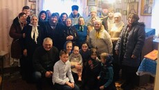 Ενορία UOC στο χωριό Πετσιχβόστυ συνεχίζει να προσεύχεται σε οικιακό ναό