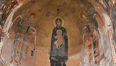В грузинском монастыре спасают уникальные фрески