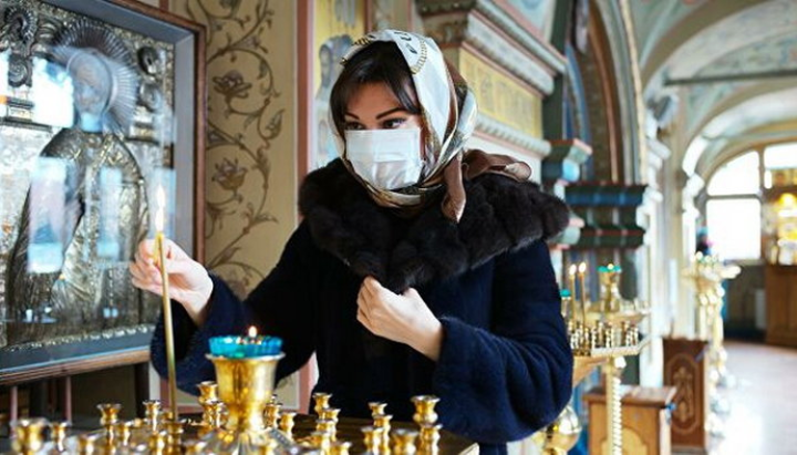 Protective measures such as a mask remain mandatory. Photo: ria.ru