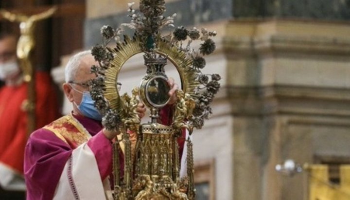 Католики не дождались очередного «чуда святого Януария». Фото: twitter.com
