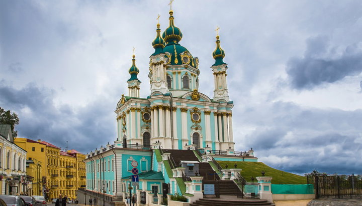 წმინდა ანდრიას ეკლესია კიევში.ფოტო: about-planet.ru