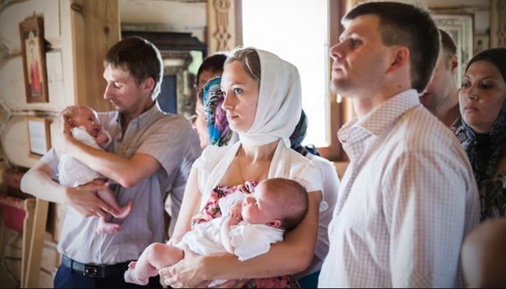 С точки зрения церковного права для совершения брака между крестными родителями нет никаких канонических оснований. Фото: oz-gora.ru 