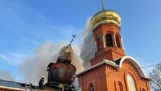 In Novoaleksandrovka, St. Theodosius of Chernihiv Church is on fire