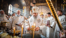 В Навечерие Богоявления Предстоятель возглавил литургию в киевской Лавре