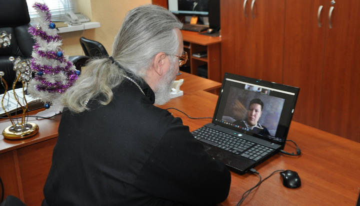 The online meeting of Archbishop Eulogius of Novomoskovsk with the OSCE representatives. Photo: eparhia.dp.ua