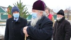 Митрополит Ириней посетил пострадавший от пожара храм в Новоалександровке